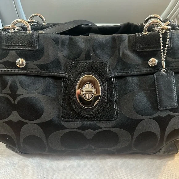 Black Designer Women's Bag - Picture 1 of 7